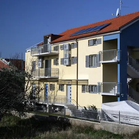 Adriatica Апартаменты Биоград-на-Мору