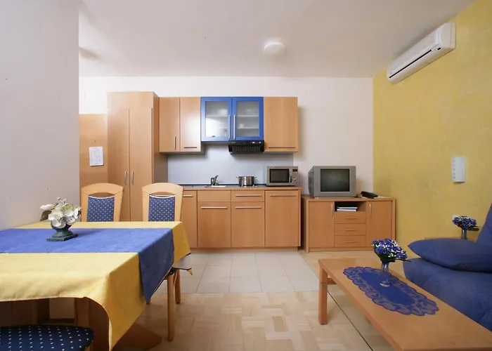 Adriatica 비오그라드나모루